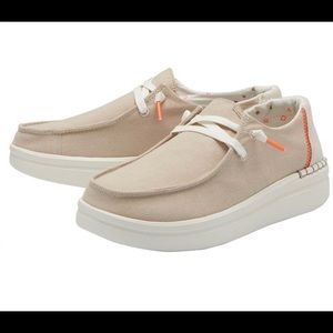 💥BRAND NEW 💥 Hey Dudes - Women’s